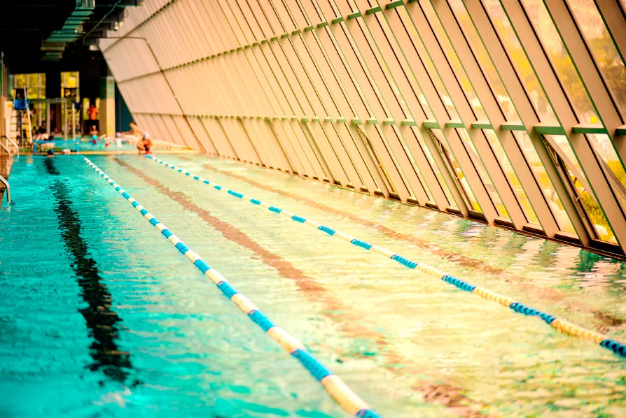 衢州成人混凝土钢结构游泳池项目